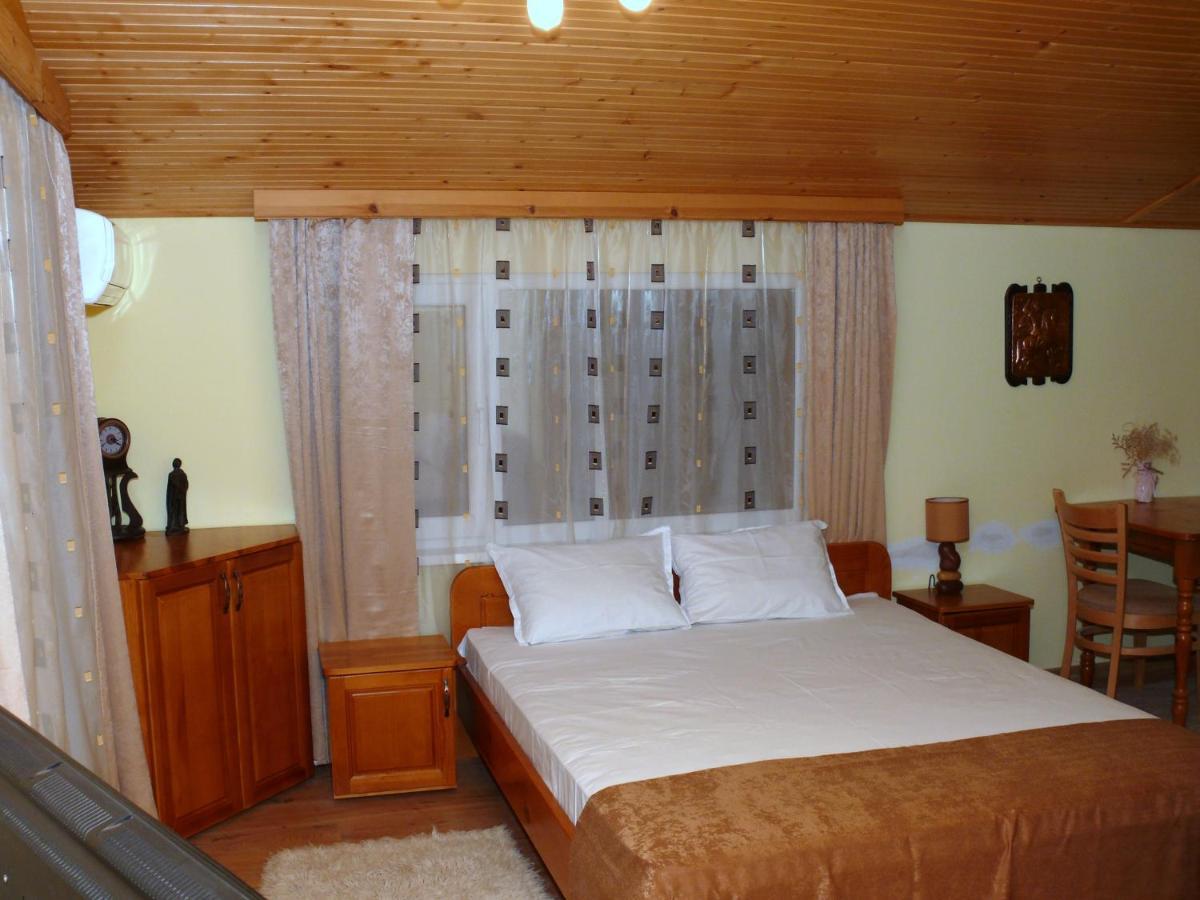 Hotel Комплекс Лебанов Yundola Exterior foto